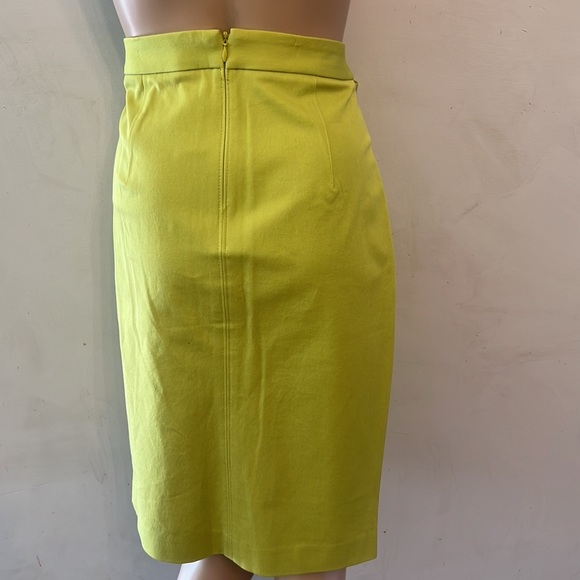 Classic High Waist Solid Skirt Size 6 - Picture 3 of 5